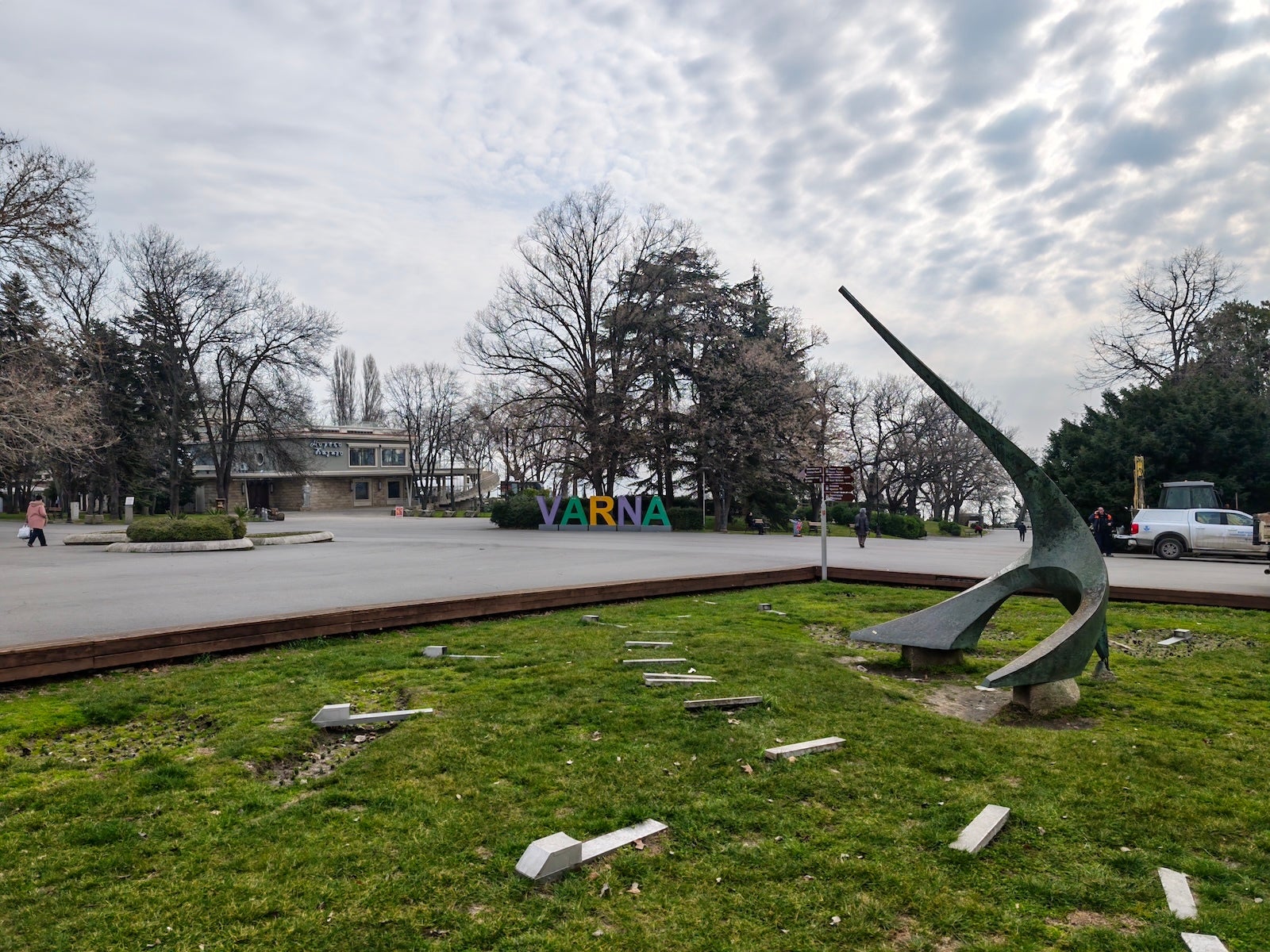 Honor - Samsung Galaxy S26 Ultra vs Honor Magic 8 Pro: Sample Photos Comparison