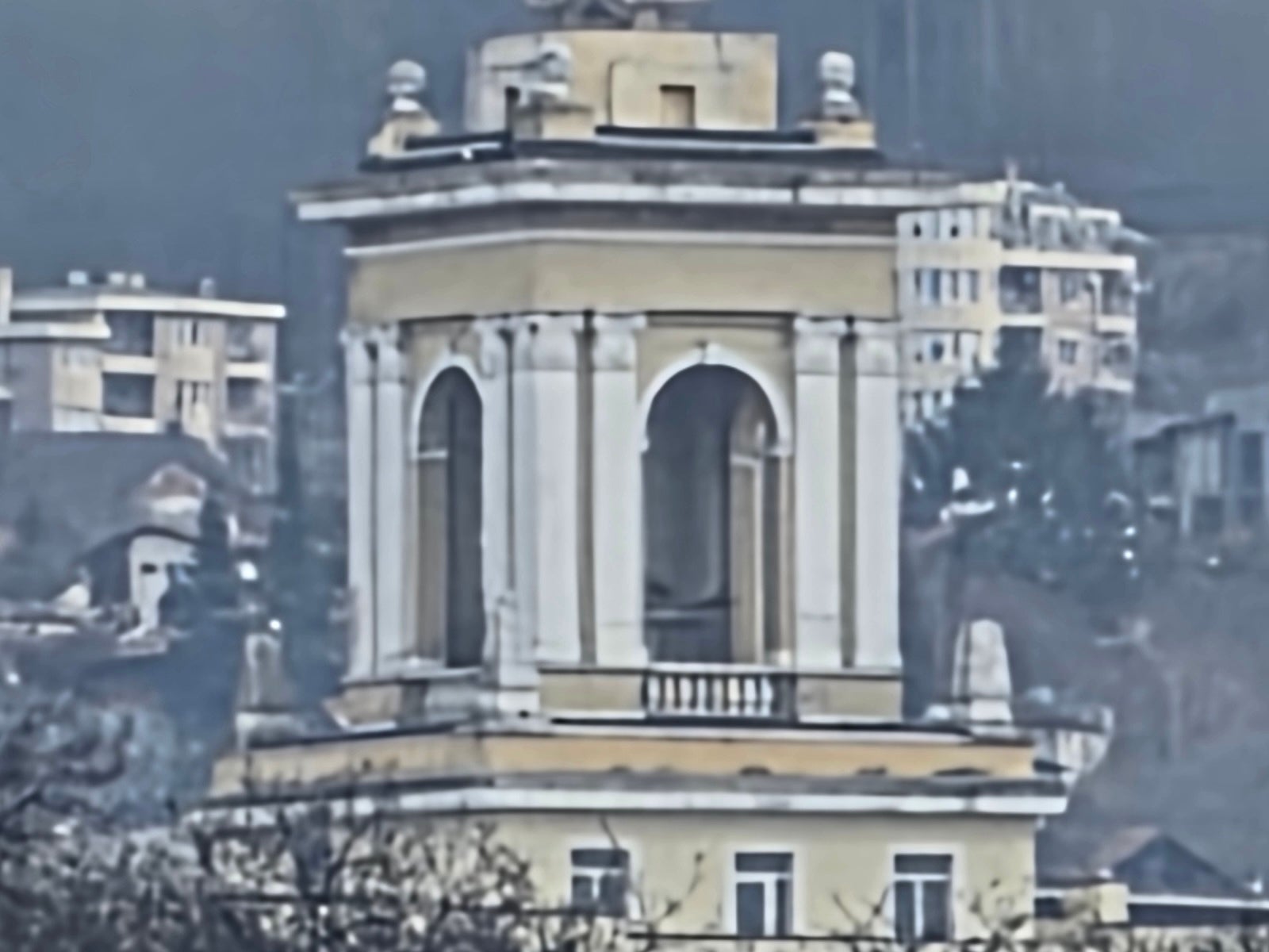 Galaxy 30X - Samsung Galaxy S26 Ultra vs Honor Magic 8 Pro: Sample Photos Comparison