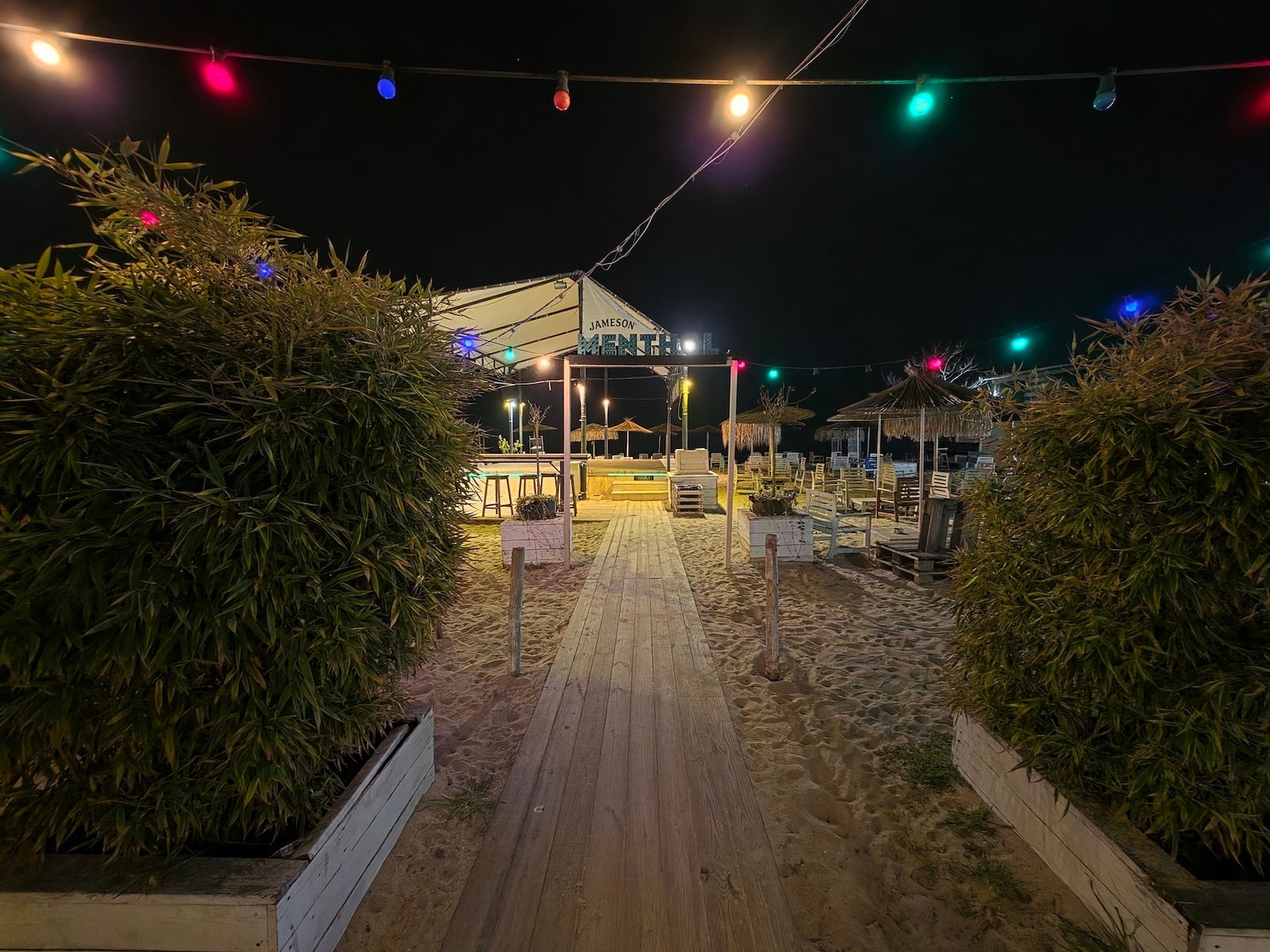 Galaxy - Samsung Galaxy S26 Ultra vs Honor Magic 8 Pro: Sample Photos Comparison