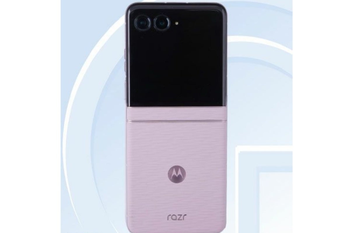 The Razr 70 looks virtually identical to its predecessor in this first image revealed in China. | Image by Tenaa - This familiar Motorola Razr (2026) design and a (small) upgrade are essentially confirmed now