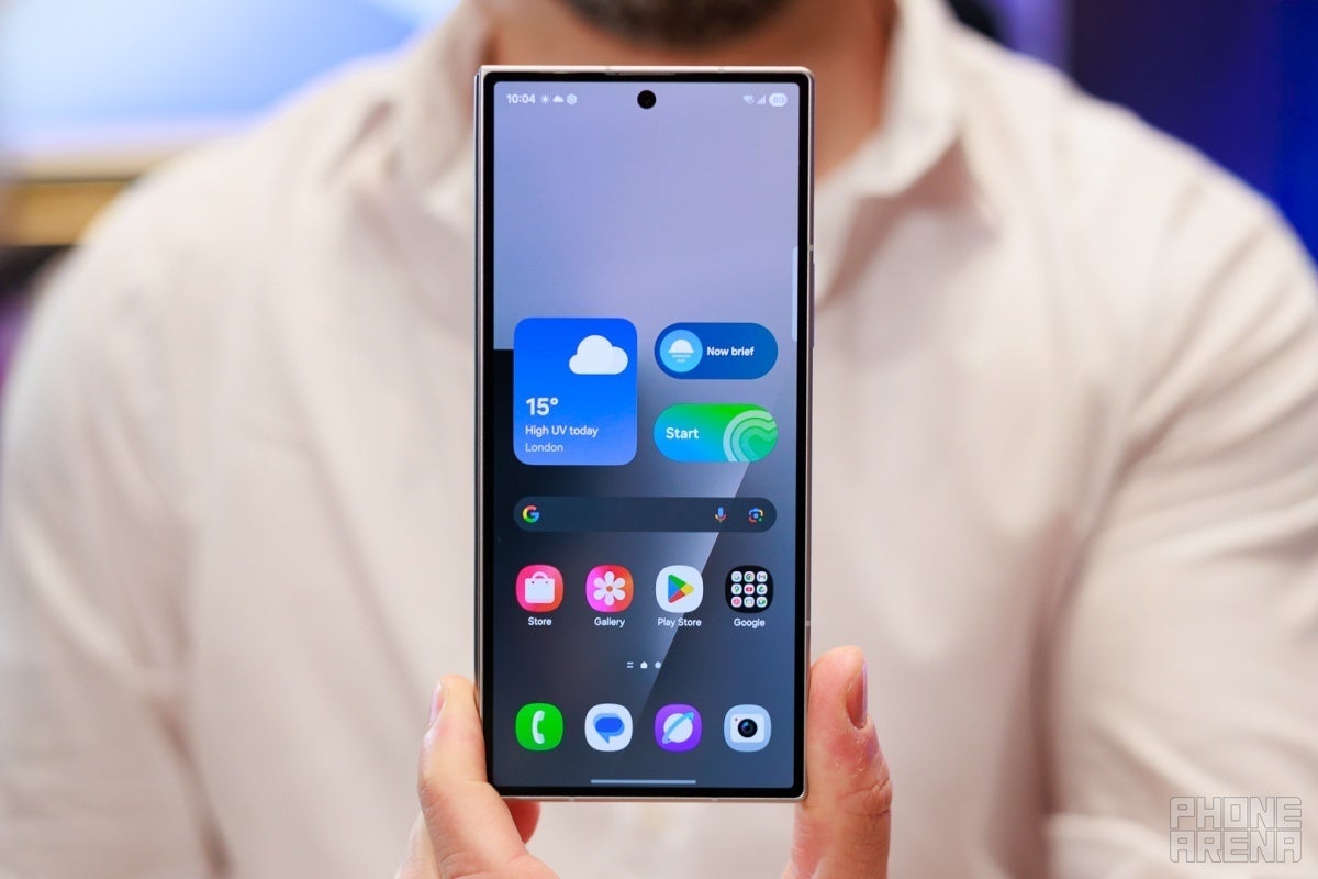 Samsung Galaxy Z Fold 7 cover screen