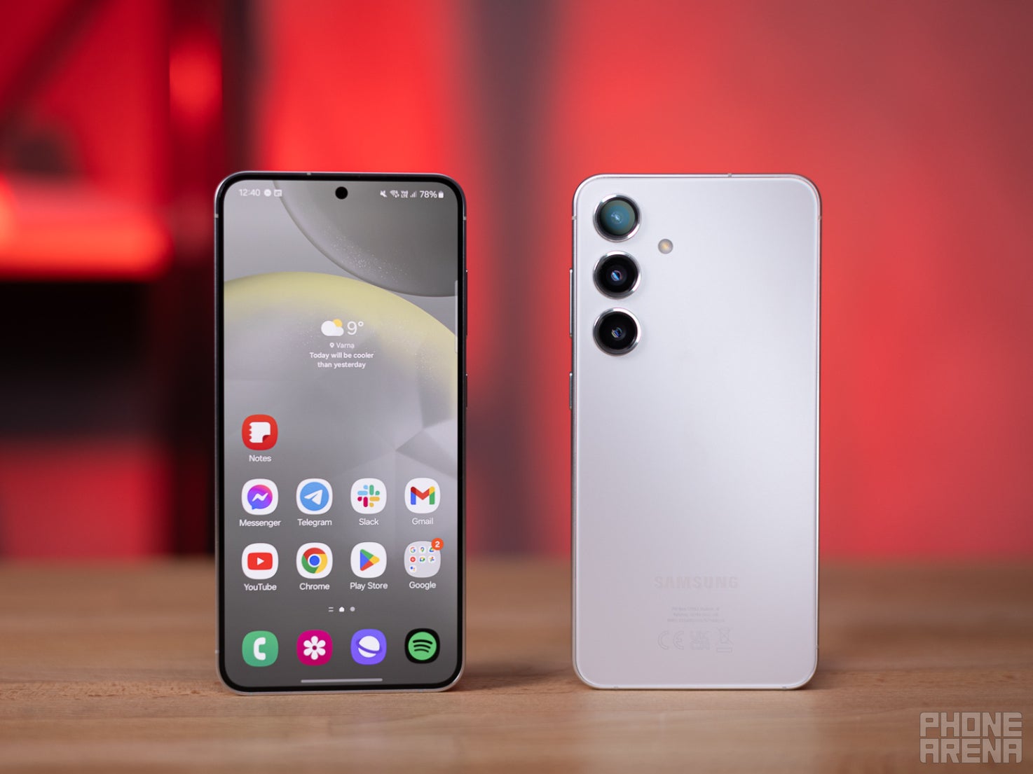 Samsung Galaxy S24 front and back