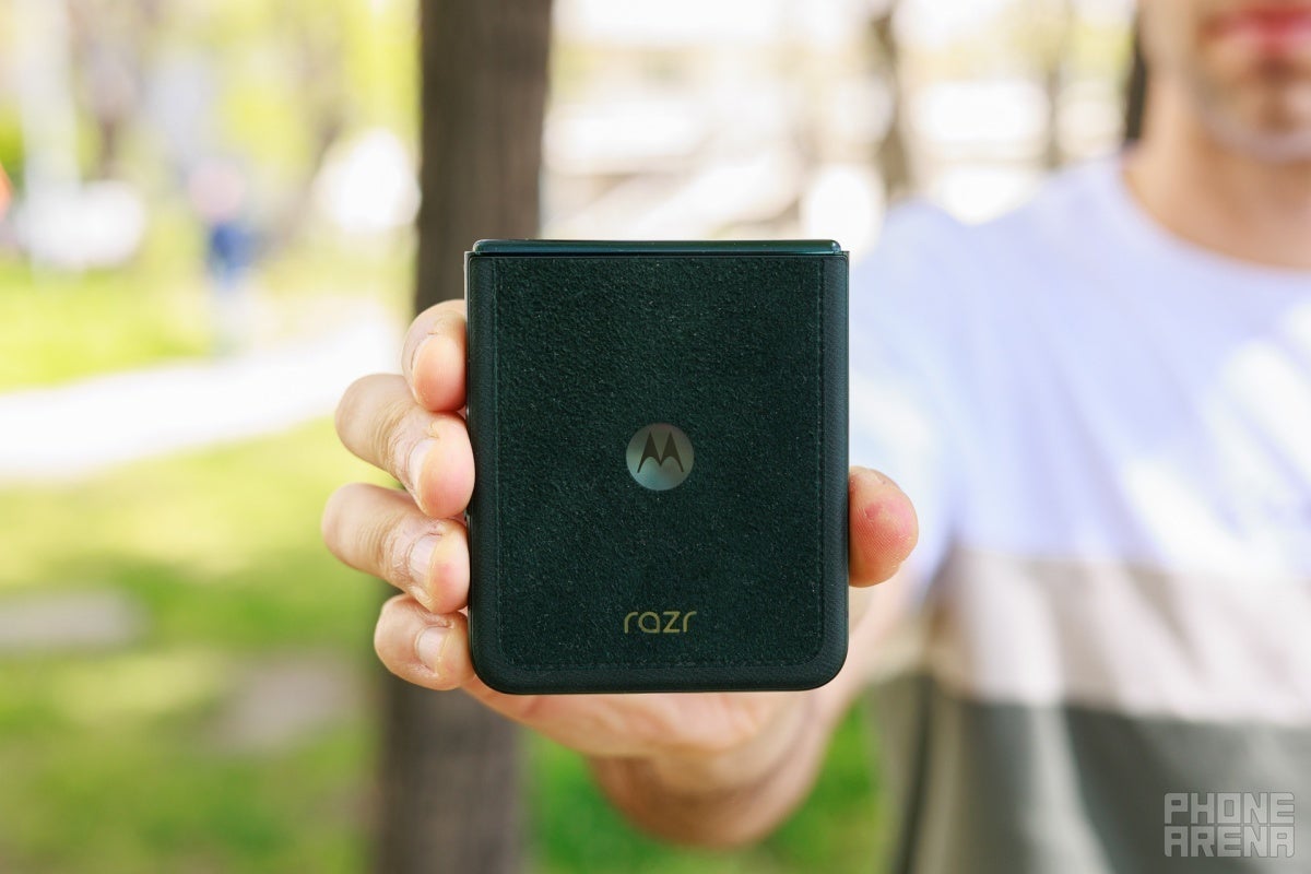 Motorola Razr Ultra in Pantone Scarab color