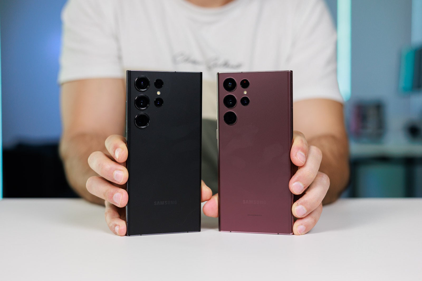 S23 Ultra (left) vs S22 Ultra (right) | Image by Imge by PhoneArena - Galaxy S26 Ultra: here's how Samsung's flagship design evolved over the years
