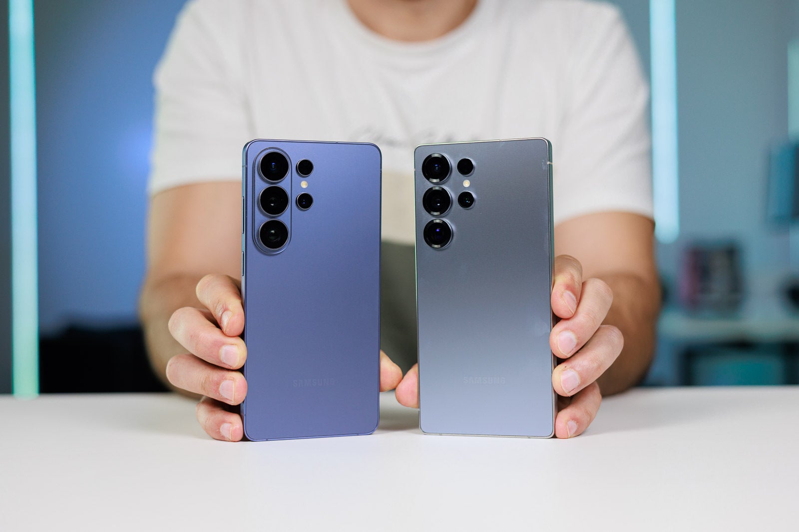 S26 Ultra (left) vs S25 Ultra (right) | Image by Imge by PhoneArena - Galaxy S26 Ultra: here's how Samsung's flagship design evolved over the years