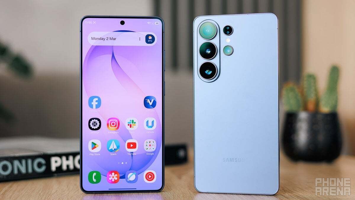 The softer, rounder corners of the Galaxy S26 Ultra. | Image by PhoneArena - Samsung says that these design choices are what makes a phone a Galaxy phone