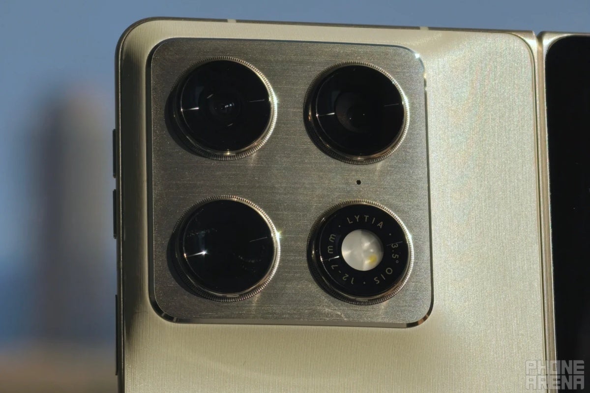 Motorola Razr Fold rear-facing camera system