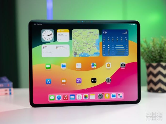 M4 iPad Pro front