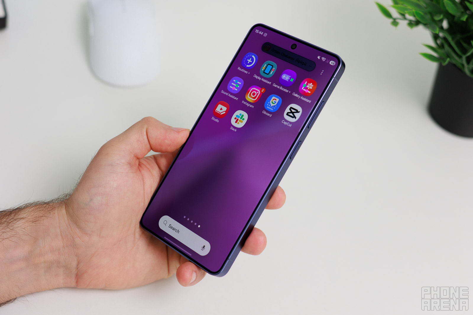 The notification bubble is completely invisible to the prying eyes | Image by PhoneArena - Galaxy S26 Ultra Privacy Display proves there&rsquo;s still room for hardware innovation in phones