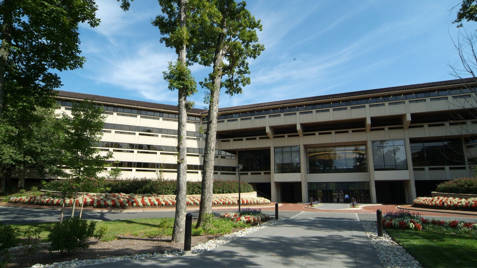 Verizon&amp;#039;s operational headquarters in Basking Ridge, New Jersey.