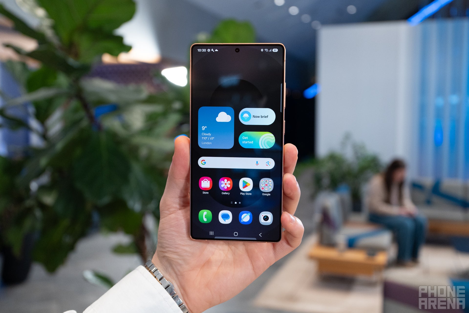 Display of the Galaxy S25 Ultra. 