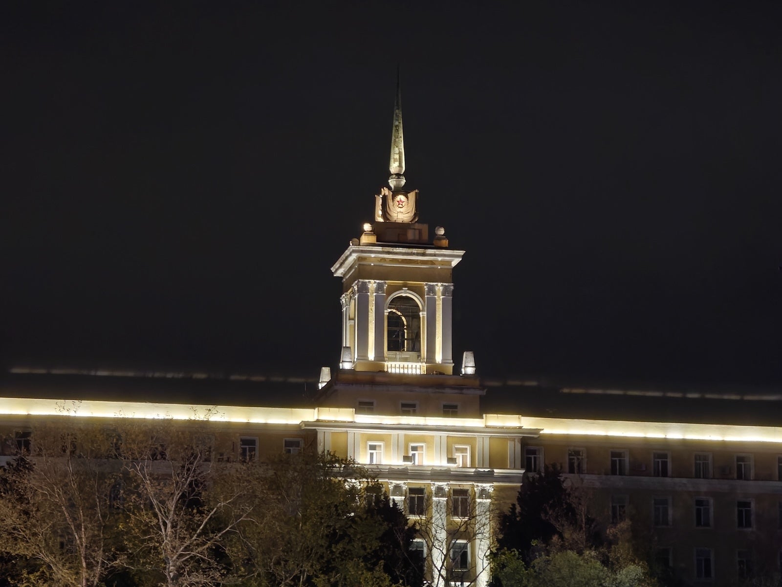 Sony Xperia 1 VIII - Sony Xperia 1 VIII vs iPhone 17 Pro: Sample Photos Comparison