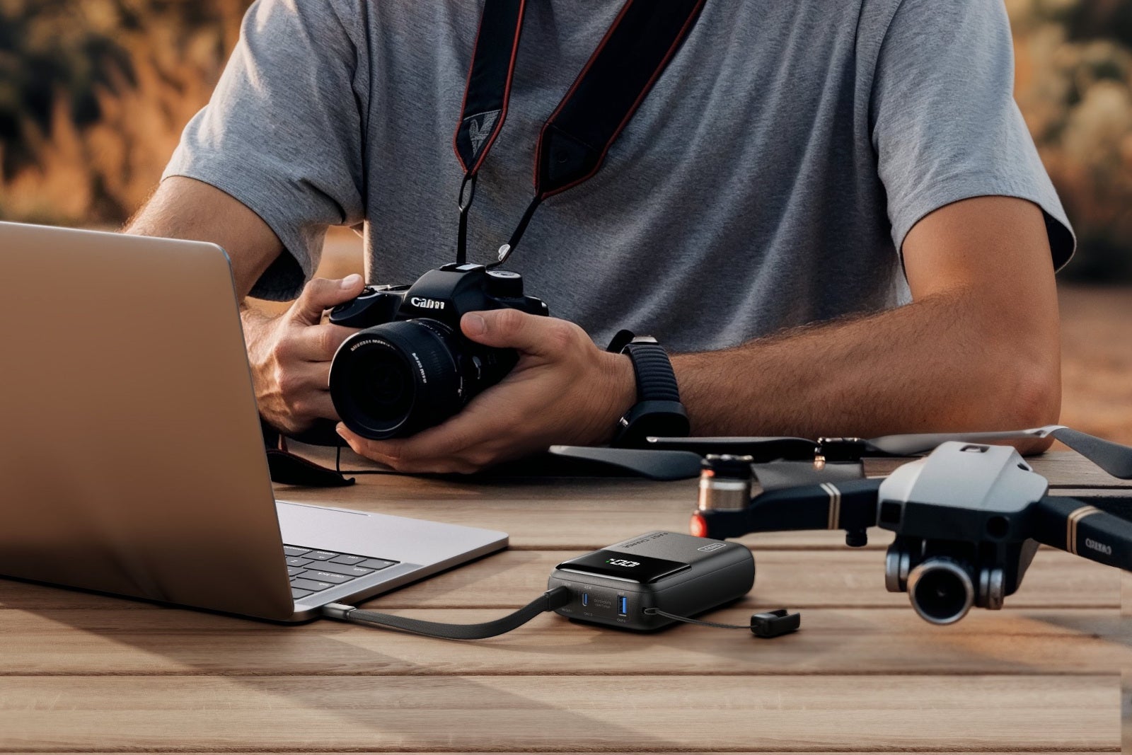 Charge anything | Image by Iniu - Compact size, hyper power: the Iniu P63 can charge a laptop!