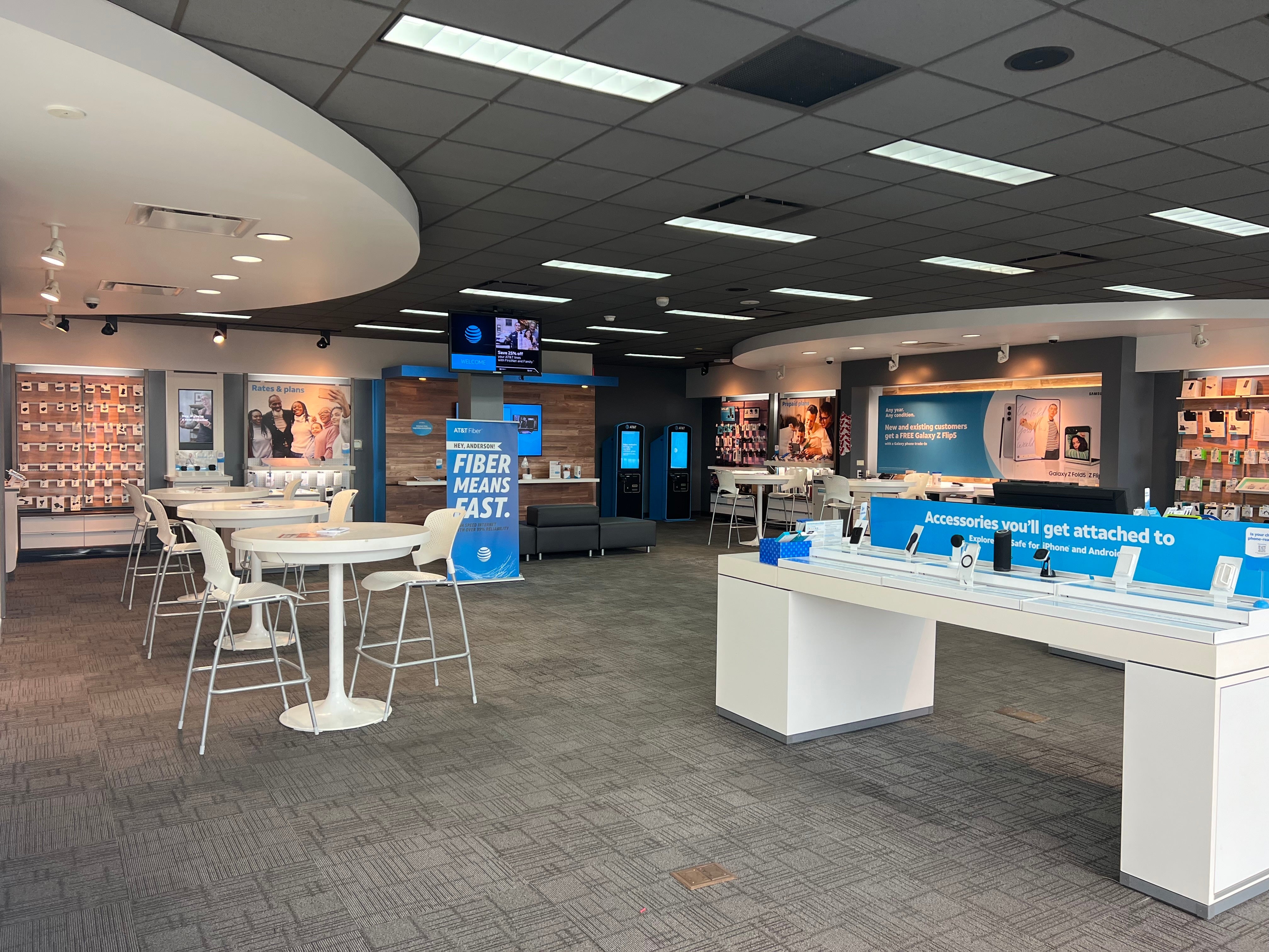 AT&amp;amp;T Store. | Image by AT&amp;amp;T - T-Mobile ends up dead last in task success while AT&amp;T's Nokia decision is a winner