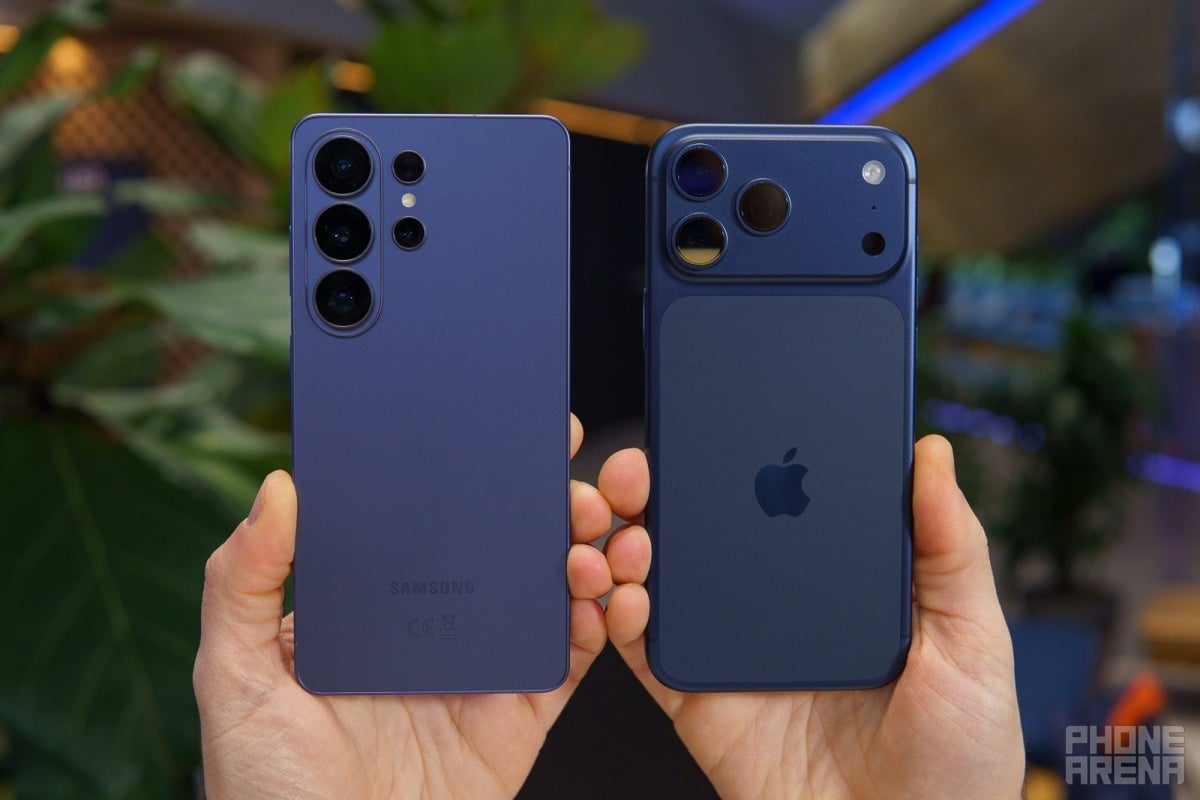 Samsung Galaxy S26 Ultra and iPhone 17 Pro Max