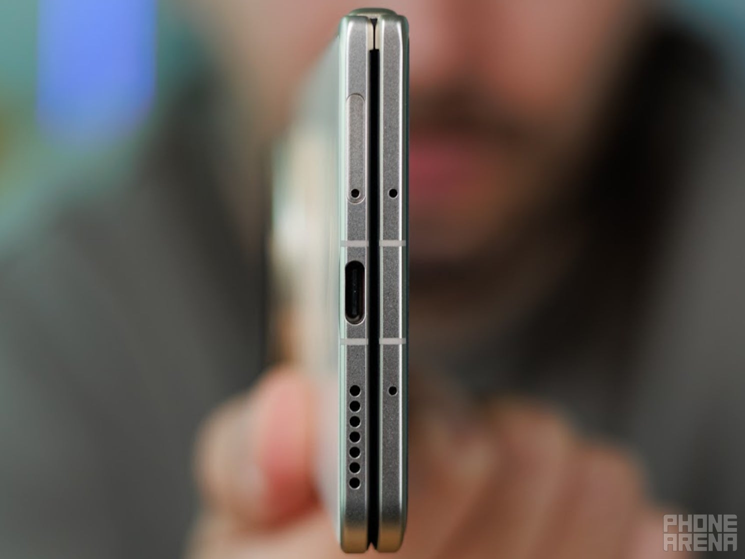 Honor Magic V5 folded thickness
