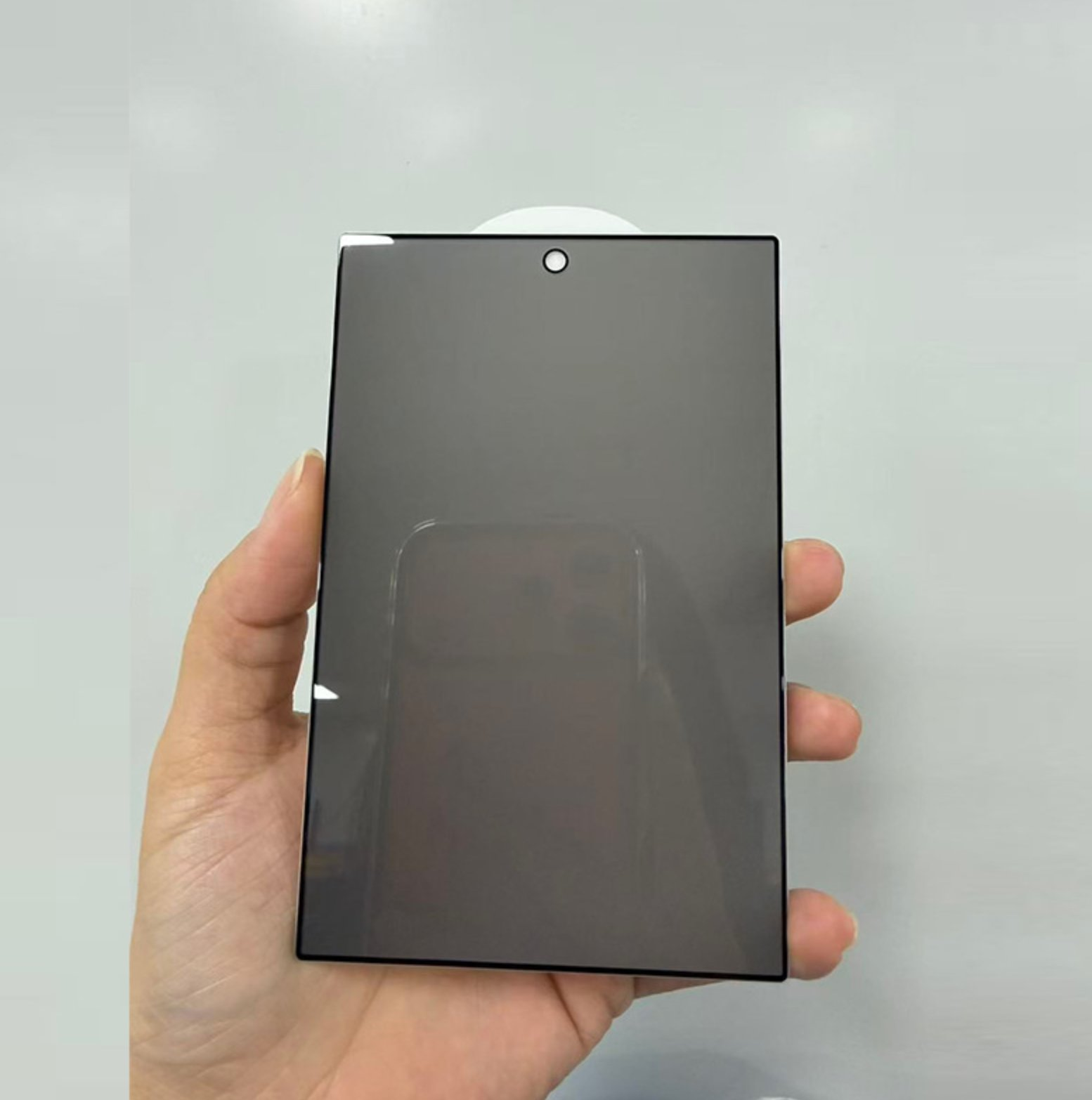 Leaked Samsung Galaxy Z Fold 8 Wide screen protector
