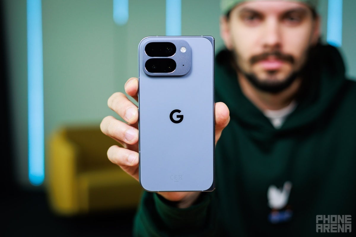Google Pixel 10 Pro Fold back