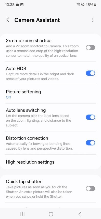 Camera Assistant settings page in a Samsung smartphone. 