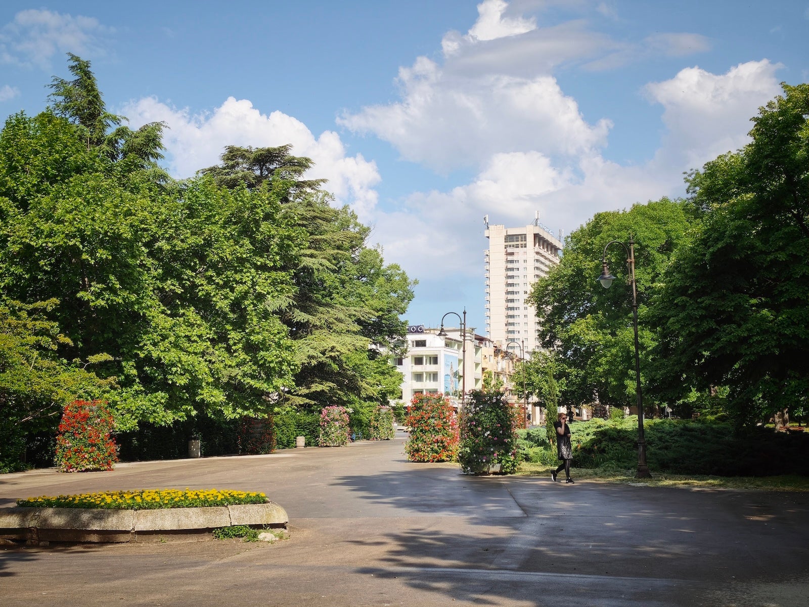 Xiaomi 17T Pro - The best phone camera you’ve never heard of vs iPhone 17 Pro: My real-world test