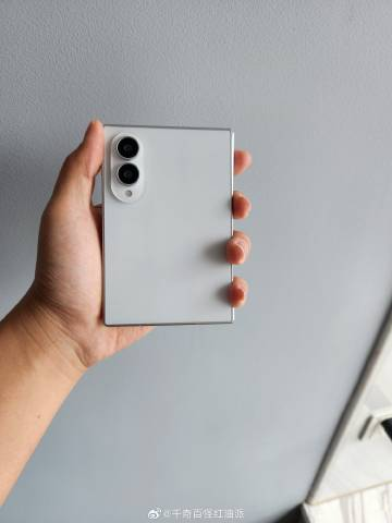 Could this camera be the phone's secret weapon? | Image by Bizarre Red Oil Party - The Galaxy Z Fold 8 Wide might not be hiding one of the best S26 Ultra camera features