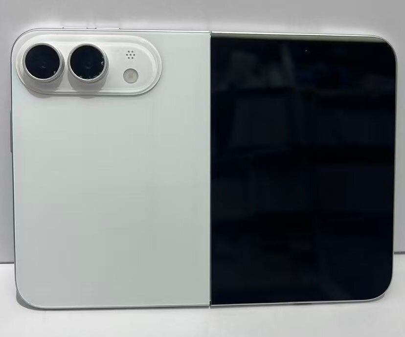 An iPhone Ultra dummy unit.