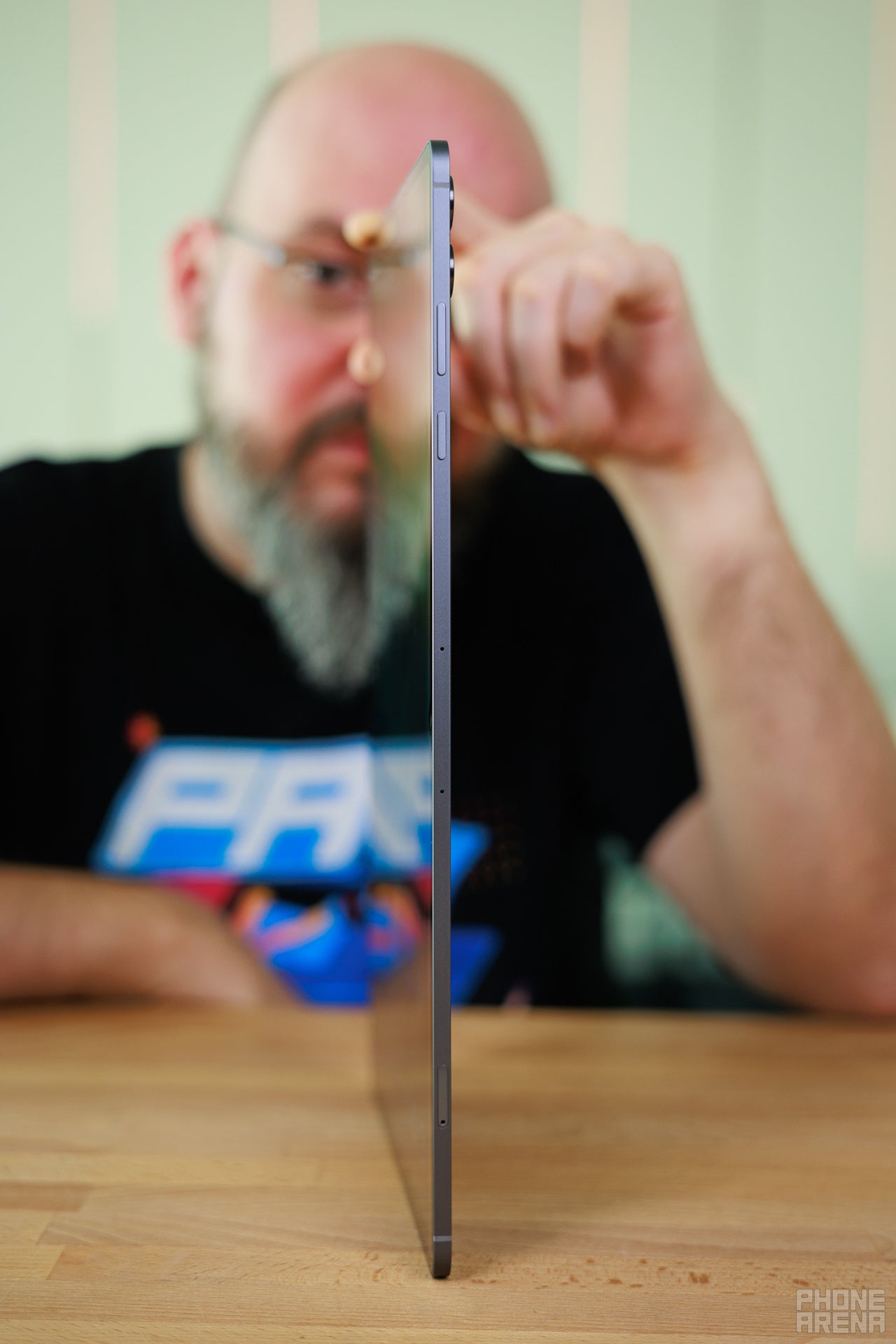 It doesn't... | Image by PhoneArena - The 14-inch Galaxy Tab S12 Ultra with a battery capacity of a 6.8-inch phone? Samsung, why not cancel it?