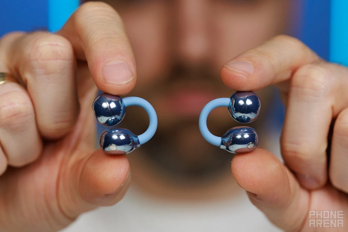 Huawei FreeClip 2 earbuds