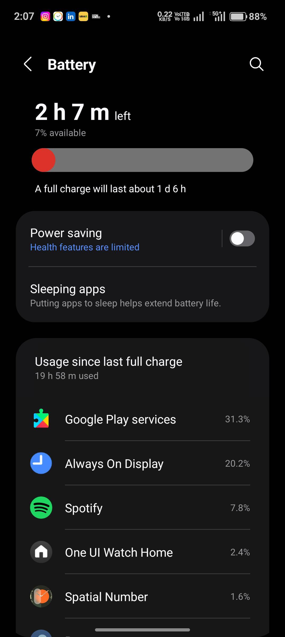 One users sees one figure, another sees a different figure; but they all suffer battery drainage. | Image by Kitchen-Bee1425 - Thought your Galaxy Watch was safe? This issue is back to prove you wrong