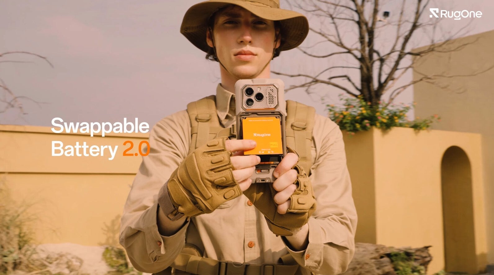 Swappable battery of RugOne Xever 8.