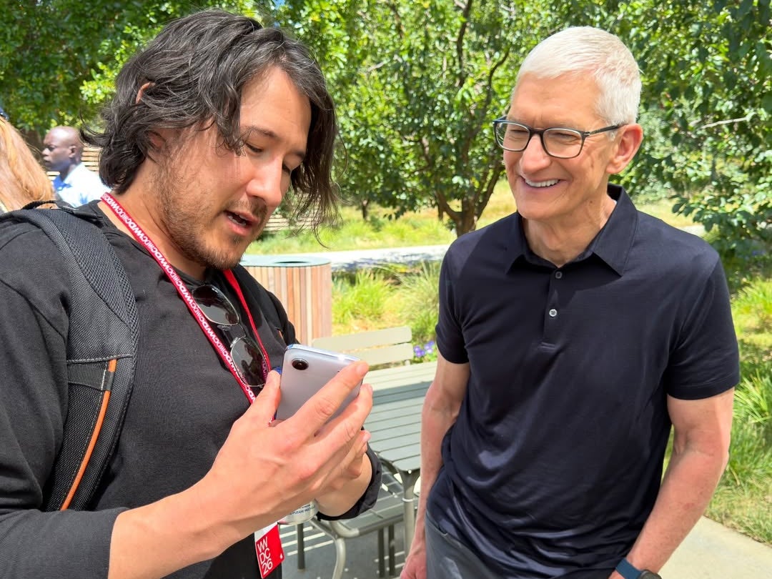 Markiplier meets Tim Cook