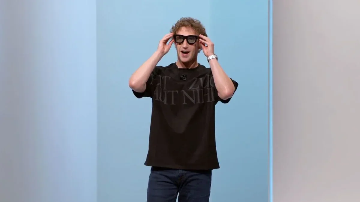 No driving with a pair of these on in Illinois. | Image by Meta - No smart glasses while you're driving in Illinois
