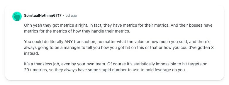 Screenshot of a Reddit comment by user SpiritualNothing6717 on the r/verizon subreddit, warning that Verizon retail runs on layers of metrics, with managers tracking metrics on top of metrics and 20-plus targets that are impossible to hit.