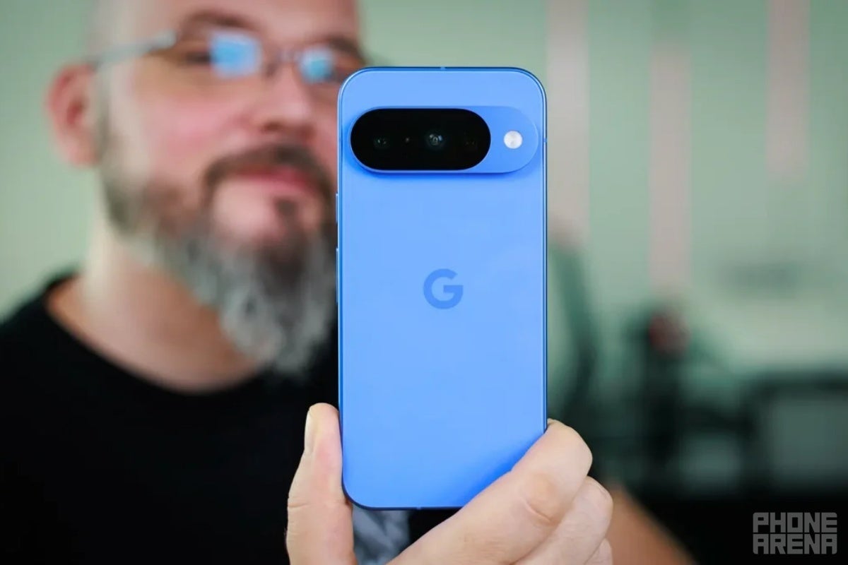 Google Pixel 10 back