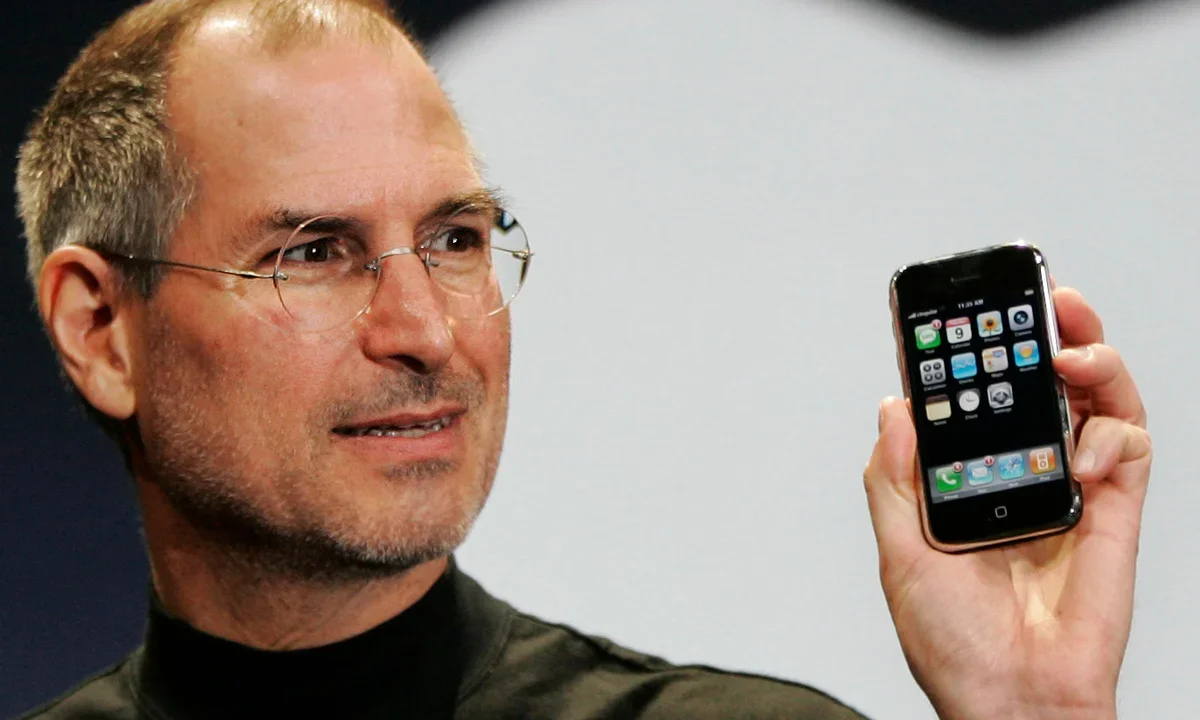 The original iPhone debuted back in 2007 and changed the game. | Image by The Guardian - The anti-smartphone shows the next digital detox wave might be coming