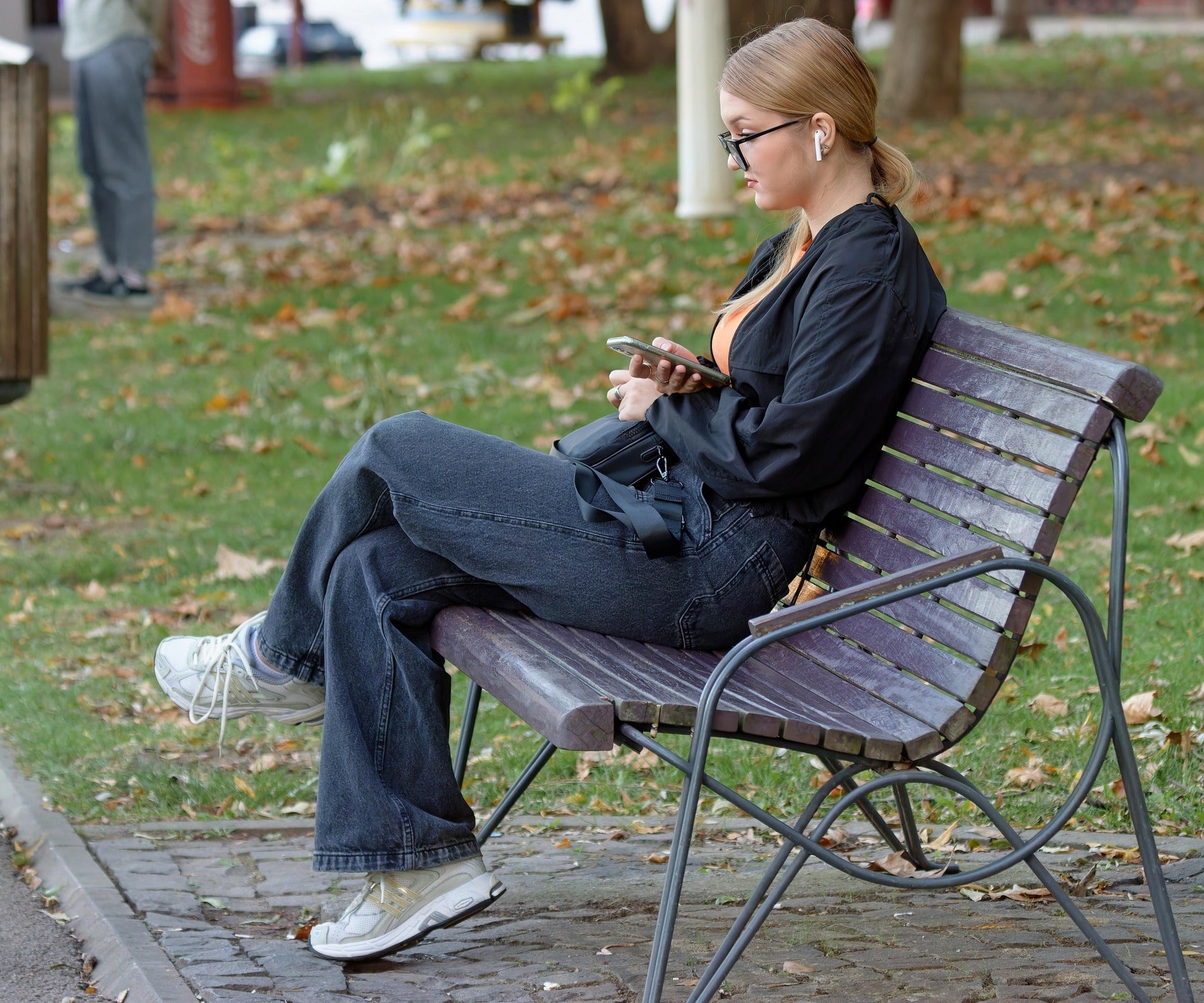 Swap the lonely smartphone stare for a real conversation. | Image by Pixabay - The anti-smartphone shows the next digital detox wave might be coming
