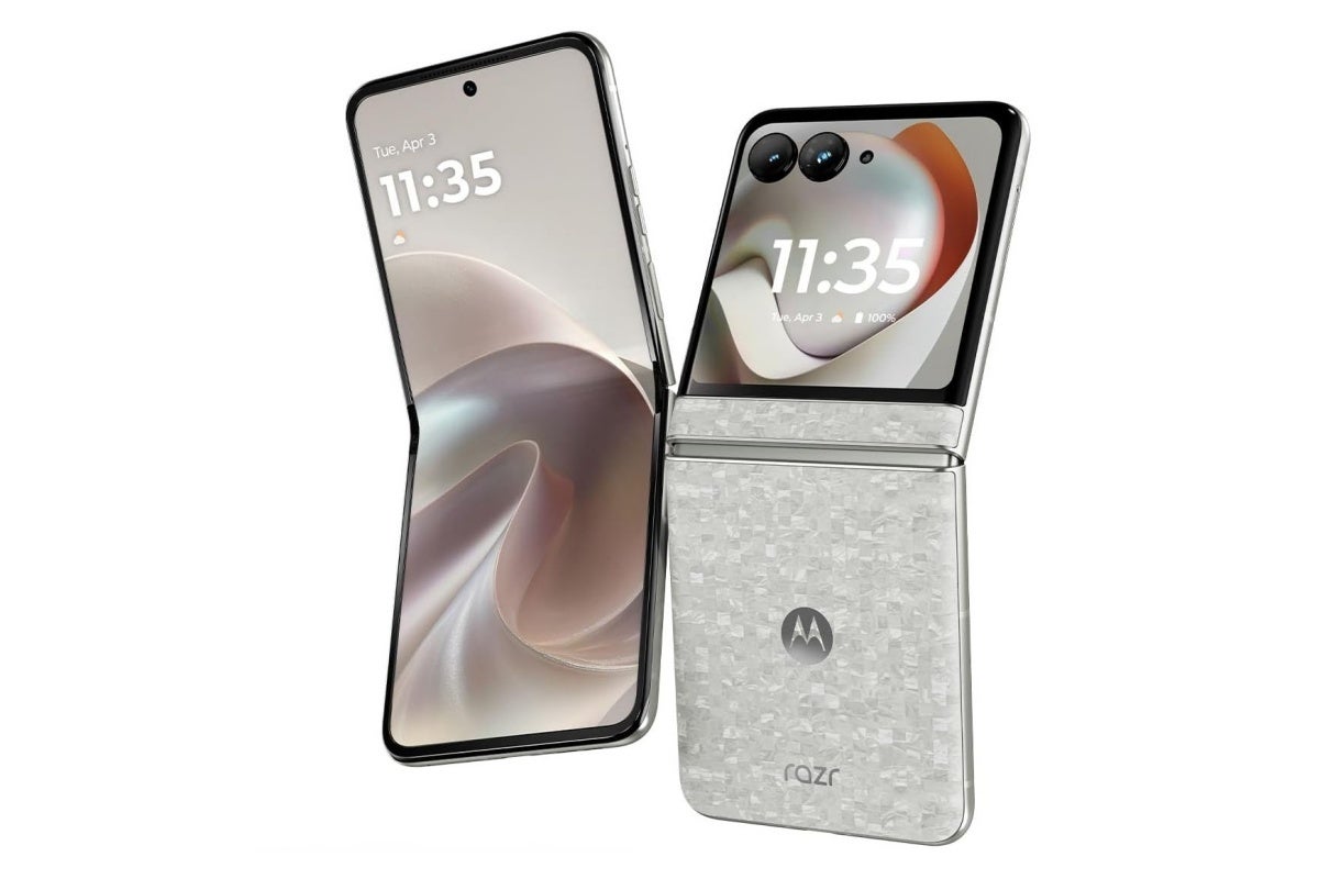 Motorola Razr (2026) in Bright White color