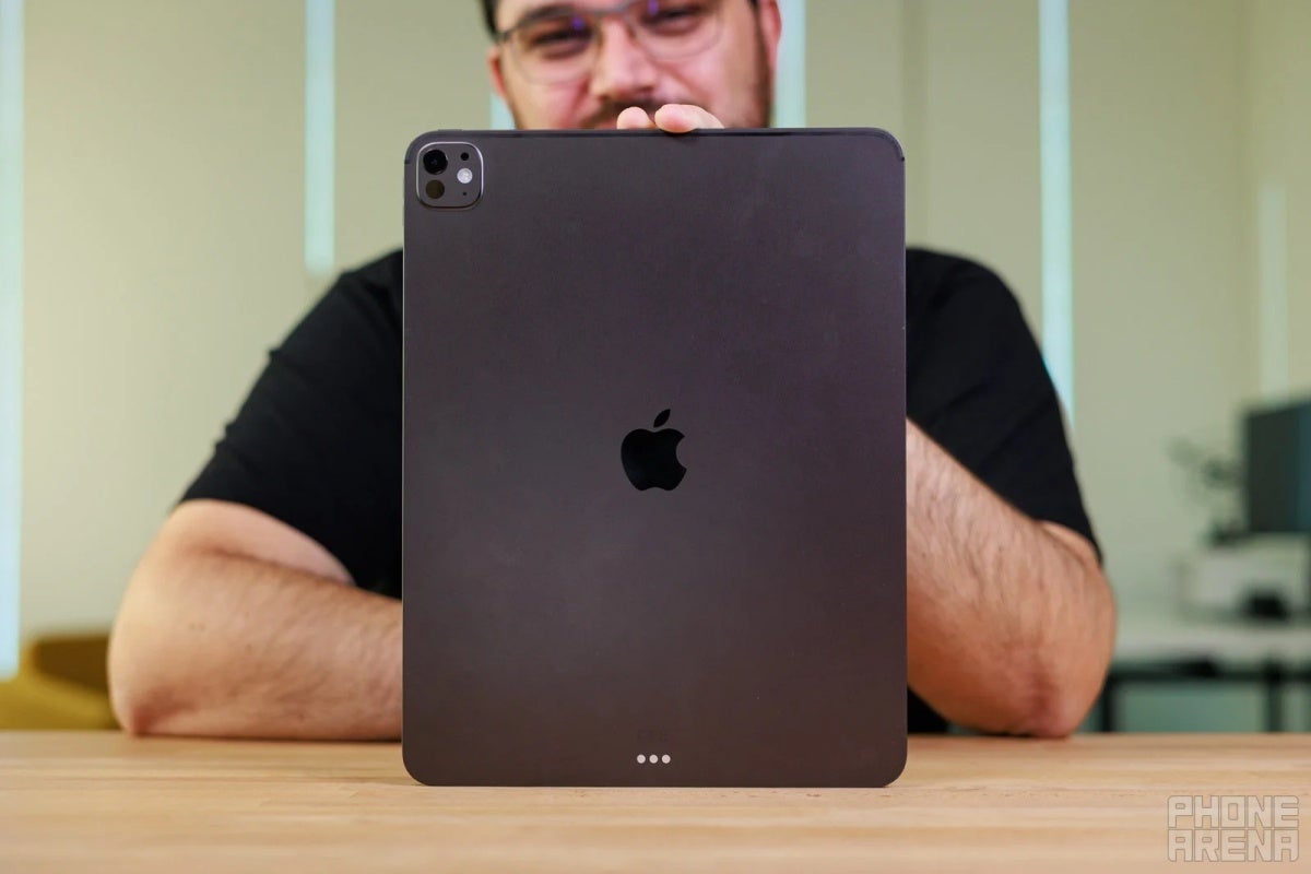 Apple iPad Pro 13 (2025)