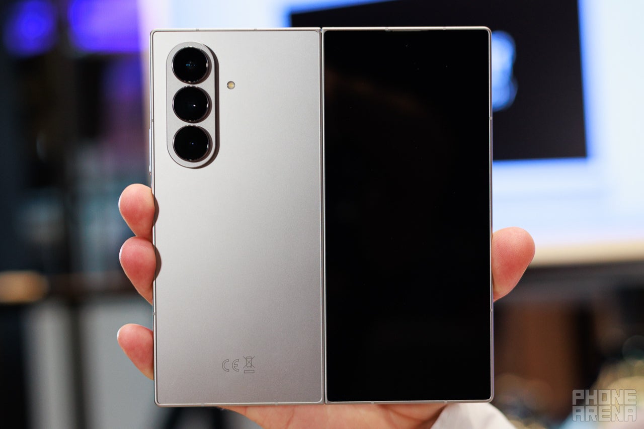 Galaxy Z Fold 7 device