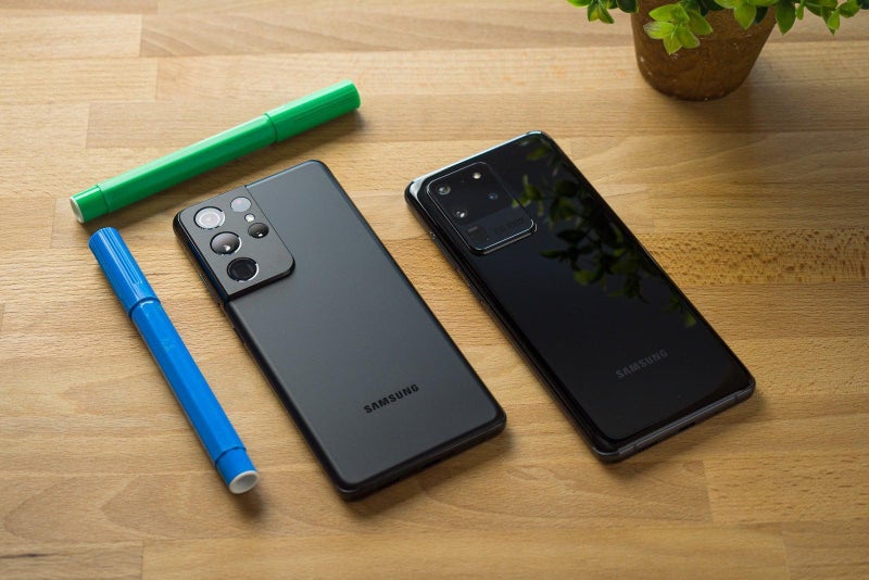The S21 Ultra switched to a haze finish vs the glossy one on the S20 Ultra