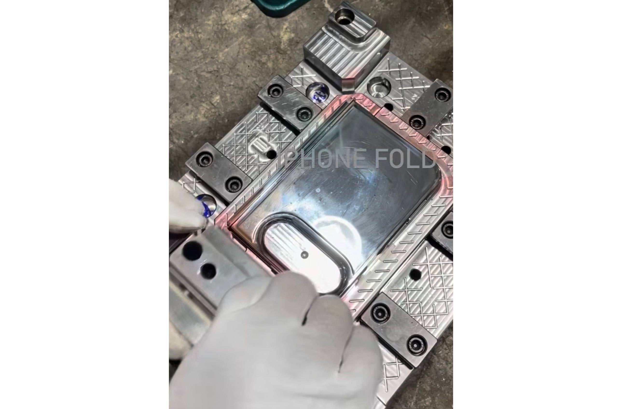 apple iphone ultra vs samsung galaxy z fold 8 wide