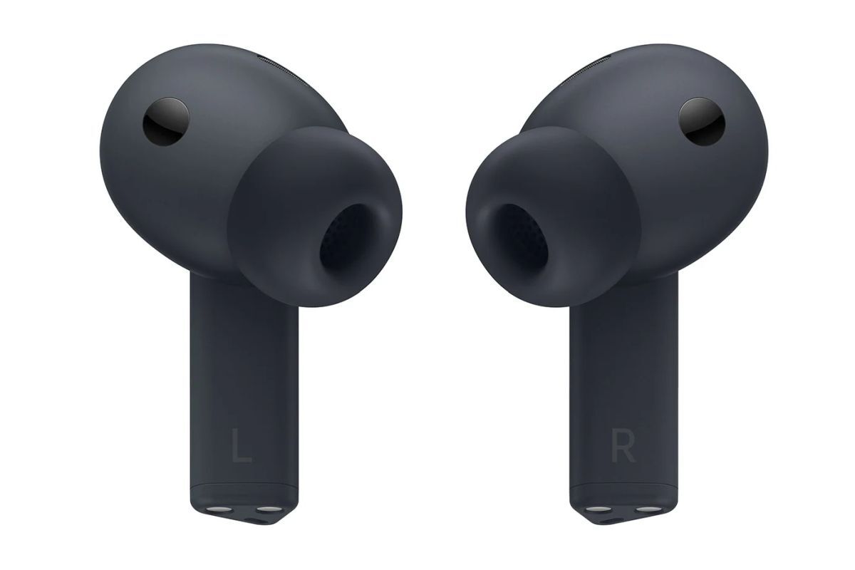 Samsung Galaxy Buds 3 FE in black
