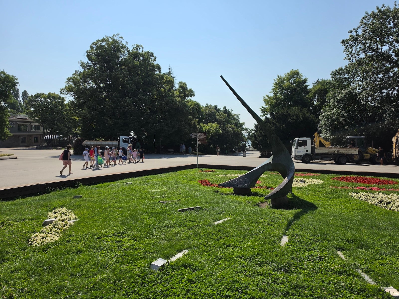 Samsung - | - Huawei Pura 90s Pro Max vs Samsung Galaxy S26 Ultra: Sample Photos Comparison