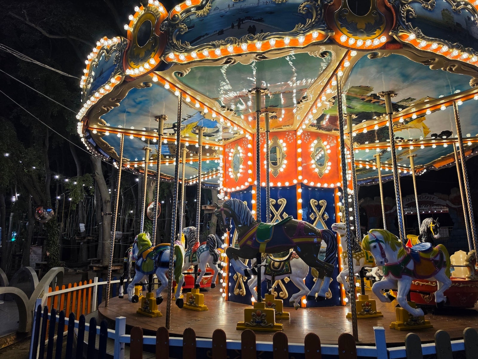 Samsung - | - Huawei Pura 90s Pro Max vs Samsung Galaxy S26 Ultra: Sample Photos Comparison
