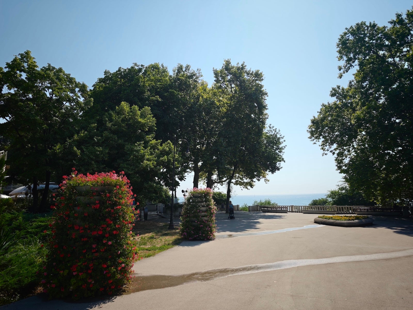 Xiaomi - | - Huawei Pura 90s Pro Max vs Xiaomi 17 Ultra: Sample Photos Comparison