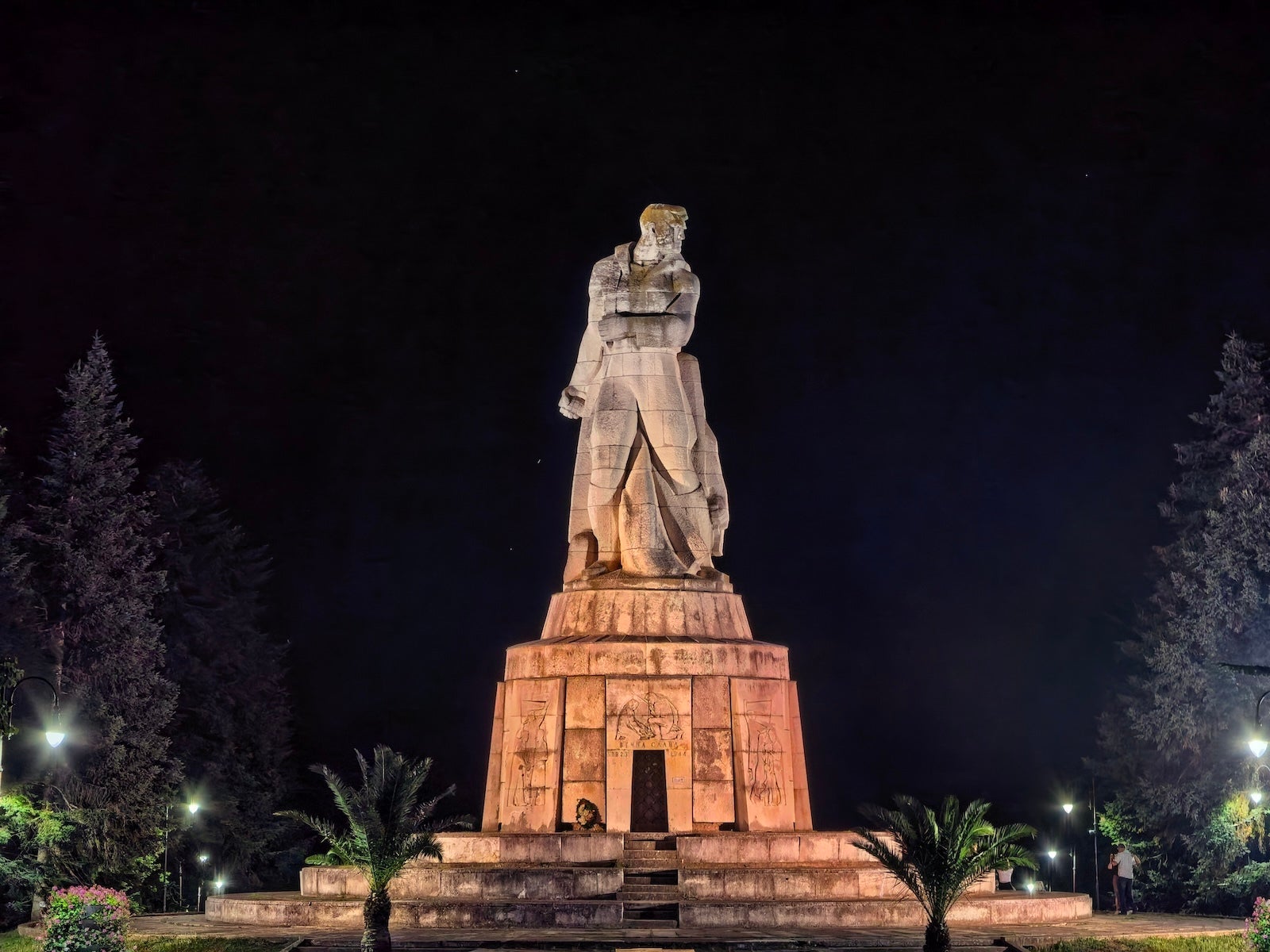 Huawei - | - Huawei Pura 90s Pro Max vs Xiaomi 17 Ultra: Sample Photos Comparison