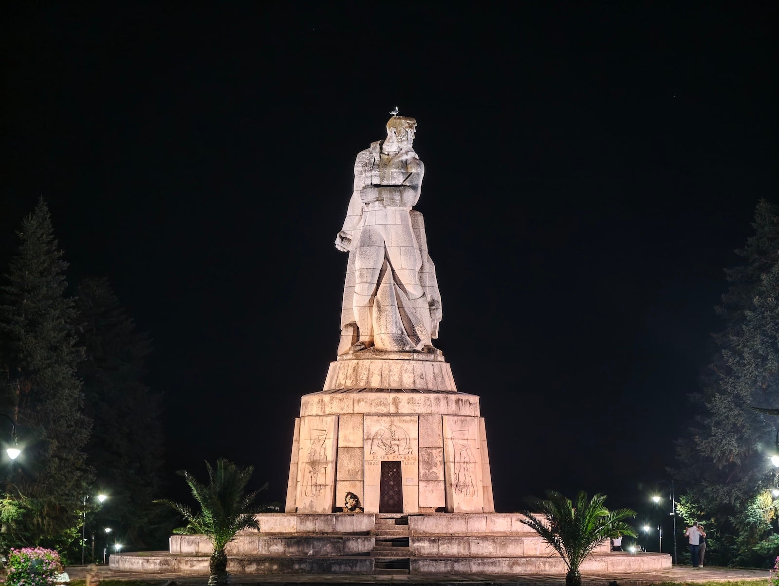 Xiaomi - | - Huawei Pura 90s Pro Max vs Xiaomi 17 Ultra: Sample Photos Comparison