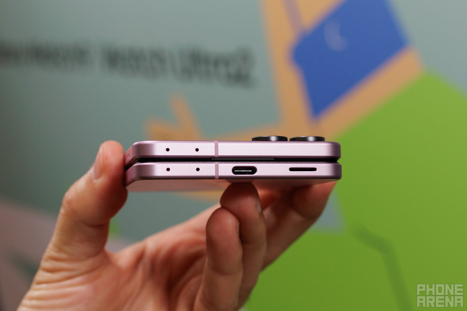 Image by PhoneArena - Samsung fixed the Flip 8