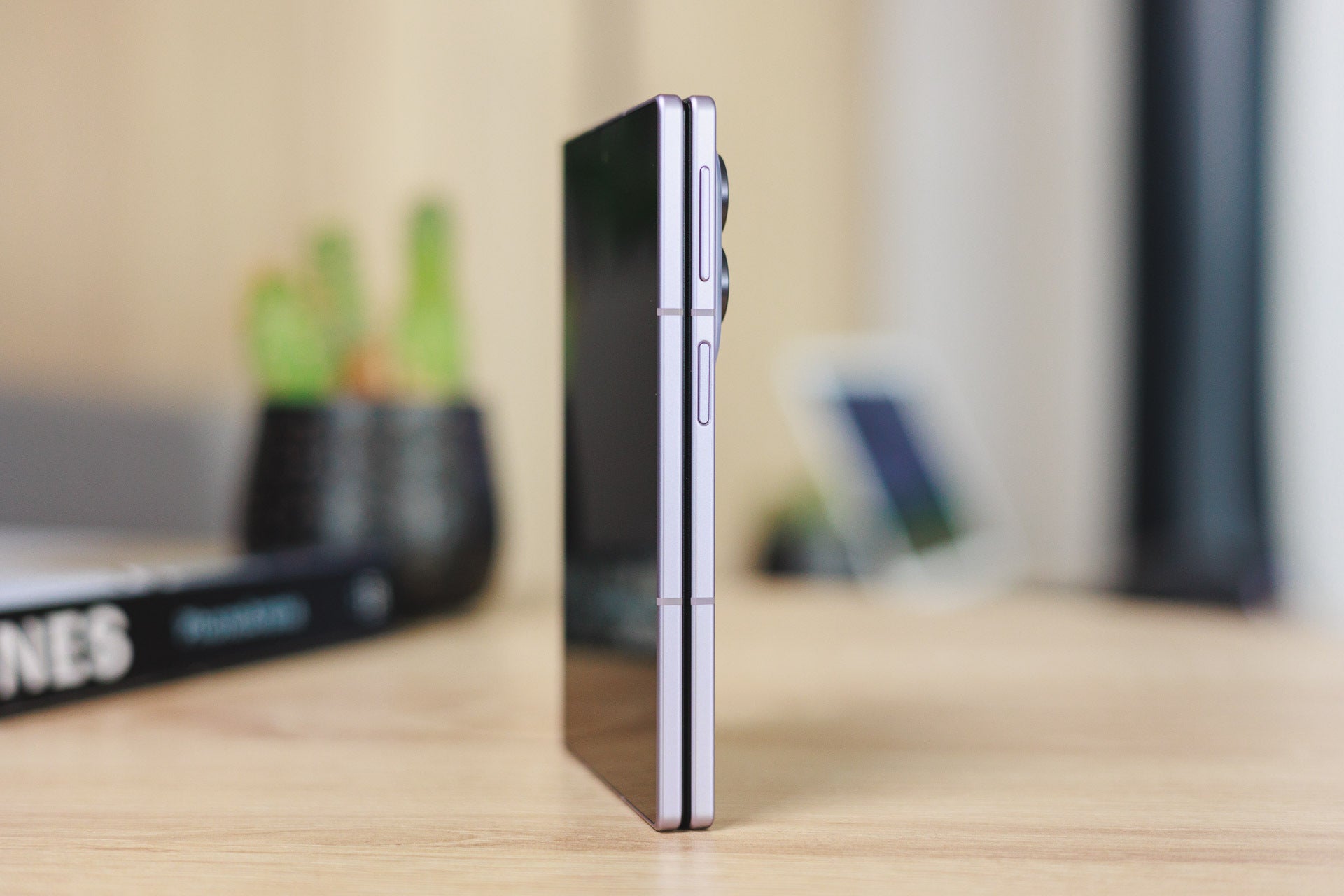 I hated opening the Galaxy Z Fold 7. Samsung finally fixed it with the Fold 8