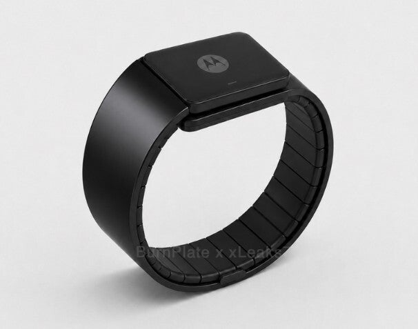 Motorola patent shows smartwatch that unfolds to become a smartphone screen